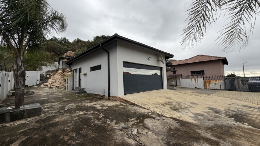 3 Bedroom Property for Sale in Tlhabane West North West